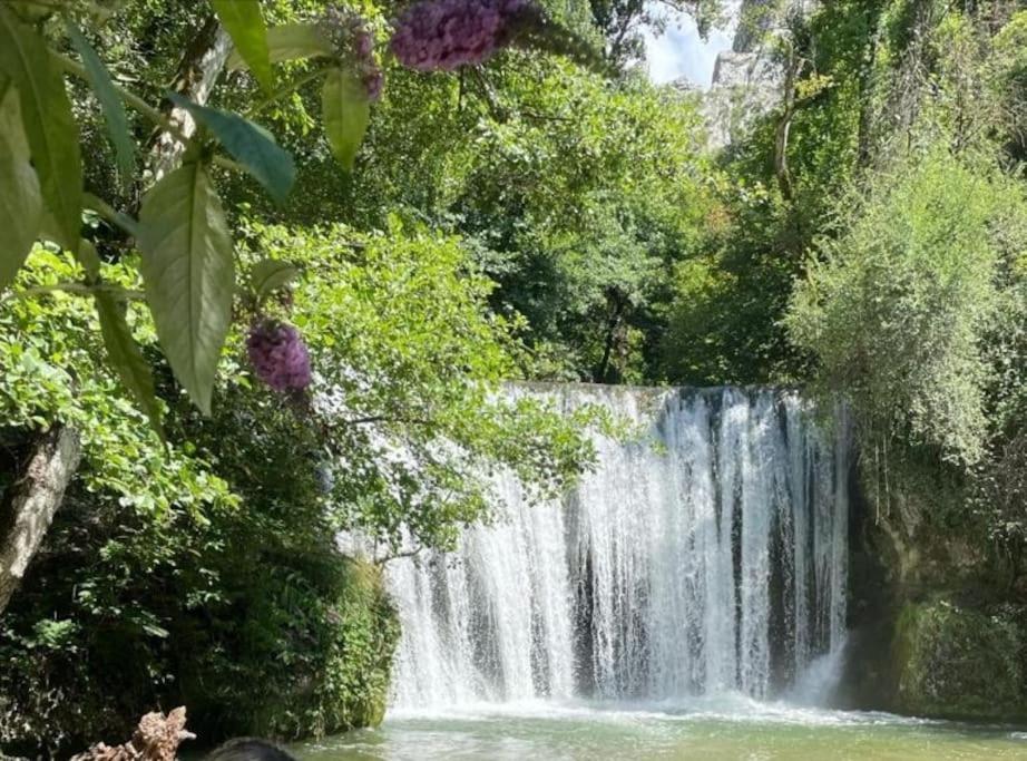 Balcons Du Royans.Logement Entier Piscine Saint-Jean-en-Royans Buitenkant foto