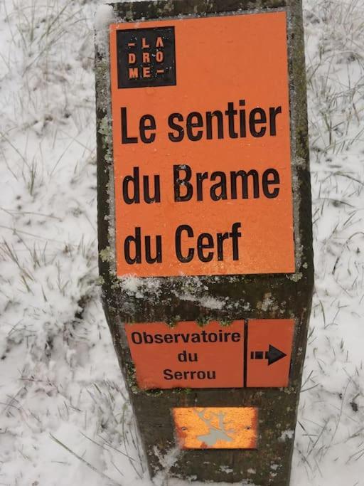 Balcons Du Royans.Logement Entier Piscine Saint-Jean-en-Royans Buitenkant foto